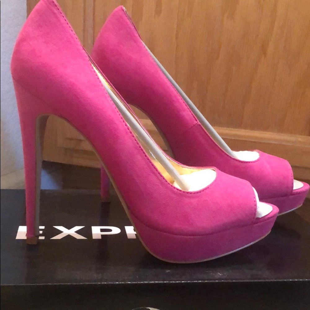 NIB Express heels - Picture 3 of 6